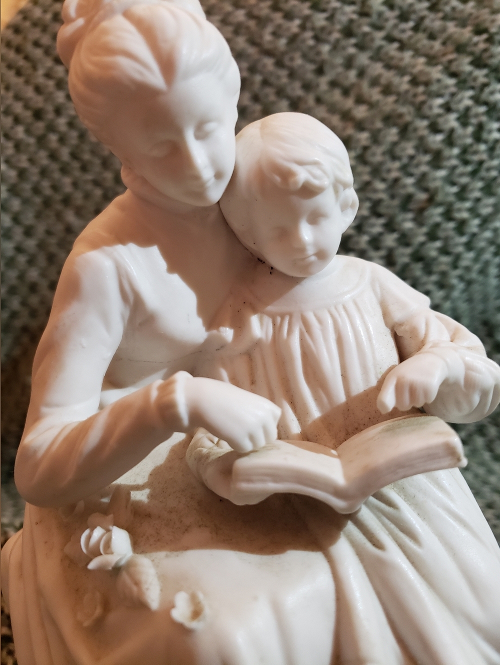 Vintage Goebel Irene Spencer "Hug Me" Bisque Porcelain Mother & Child Lamp Base - Picture 5 of 16